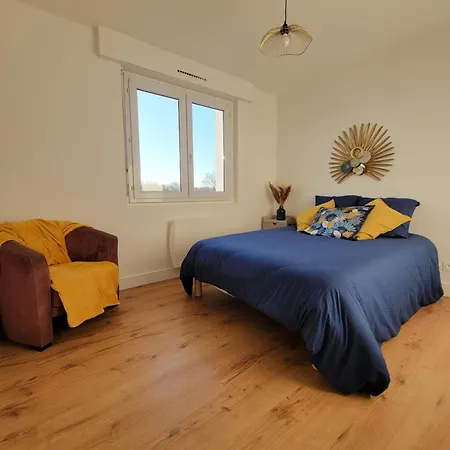 Le 102 - Appart-sympa - T2, Patio, Jardin Et Cave - Larmor-Plage