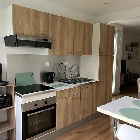 Le 102 - Appart-sympa - T2, Patio, Jardin Et Cave - *